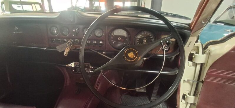 
								Original Condition 1967 Jaguar 420 Sporting Saloon full									