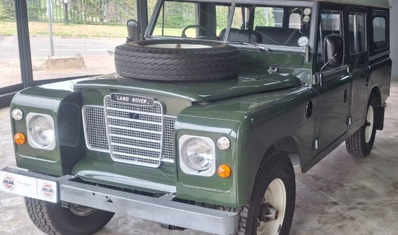 
								1980 Land Rover Series III 109 3 Doore full									