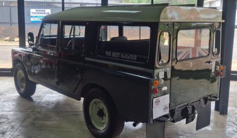 
								1980 Land Rover Series III 109 3 Doore full									