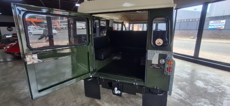 
								1980 Land Rover Series III 109 3 Doore full									