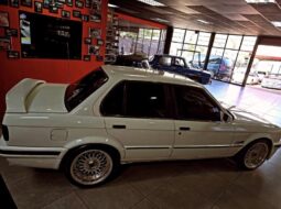 
										Restored 1990 BMW 325i Executive full									