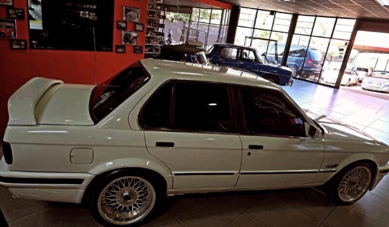 
								Restored 1990 BMW 325i Executive full									