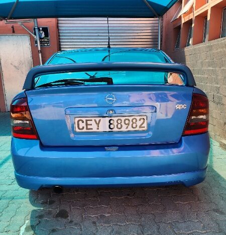 
								Semi Restored 2004 Opel Astra full									