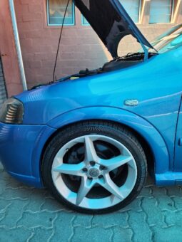 
										Semi Restored 2004 Opel Astra full									