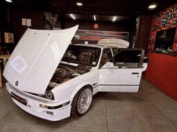 
										Restored 1990 BMW 325i Executive full									