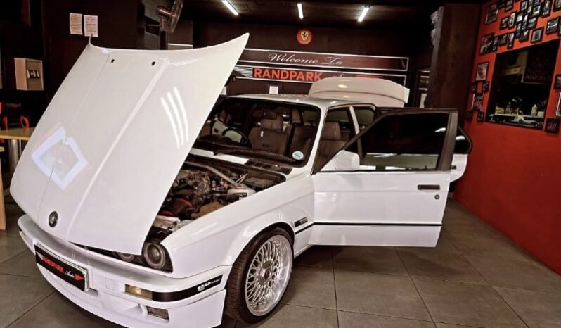 
								Restored 1990 BMW 325i Executive full									