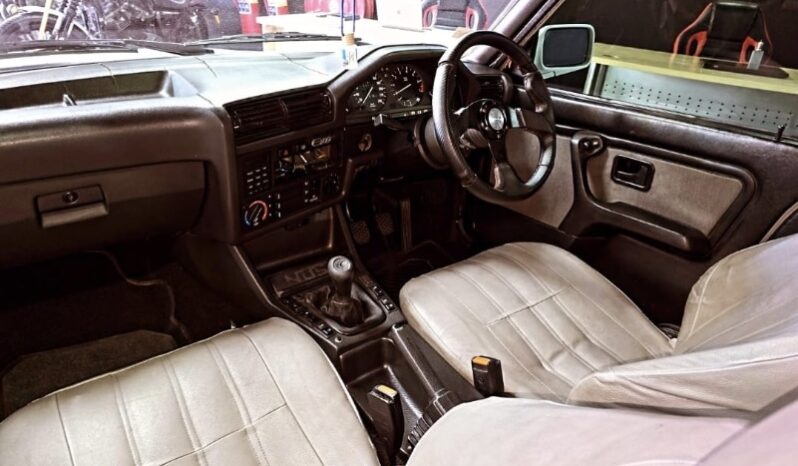 
								Restored 1990 BMW 325i Executive full									