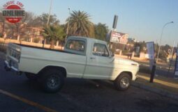 
										1970 FORD F100 Bakkie Pick Up 4.9L 6Cylinder full									