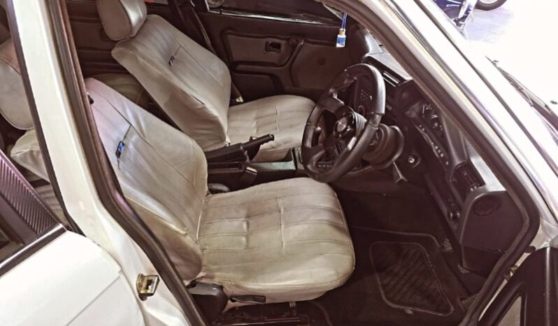 
								Restored 1990 BMW 325i Executive full									