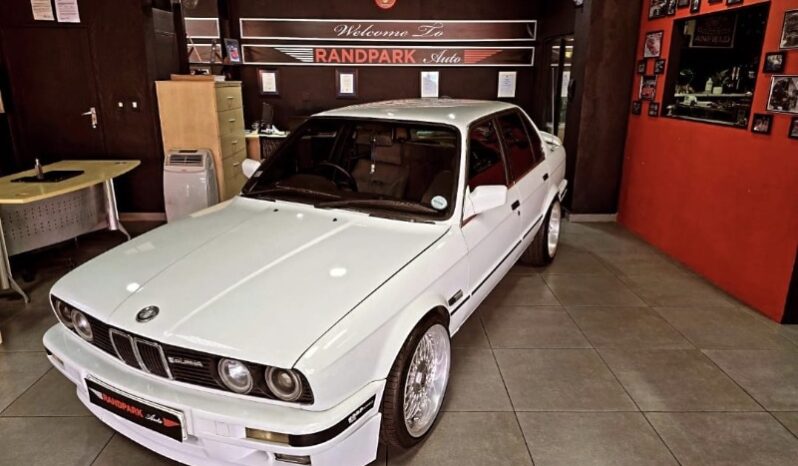 
								Restored 1990 BMW 325i Executive full									