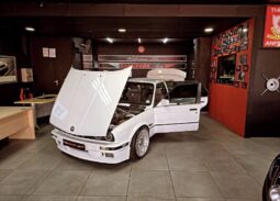 
										Restored 1990 BMW 325i Executive full									