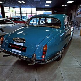 Restored 1968 Jaguar 420