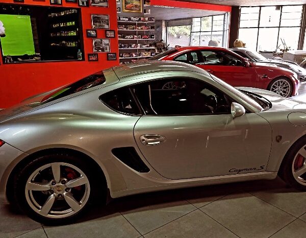 
								Original Condition 2006 Porsche cayman s full									