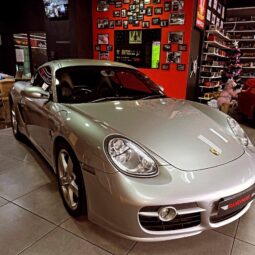 
										Original Condition 2006 Porsche cayman s full									