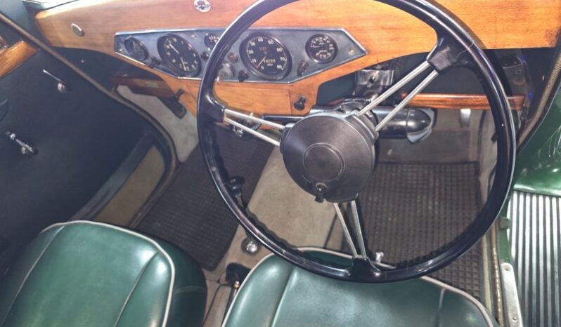 
								Restored 1948 Rover 75 Sports Saloon full									