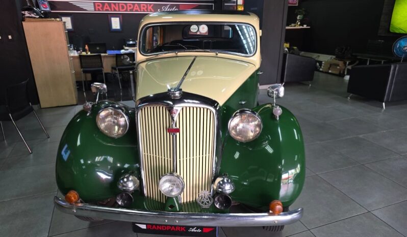 
								Restored 1948 Rover 75 Sports Saloon full									