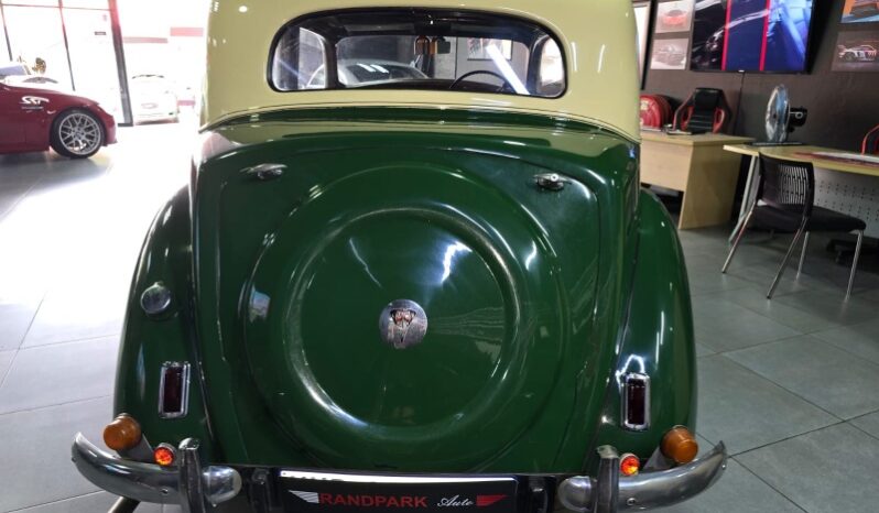 
								Restored 1948 Rover 75 Sports Saloon full									
