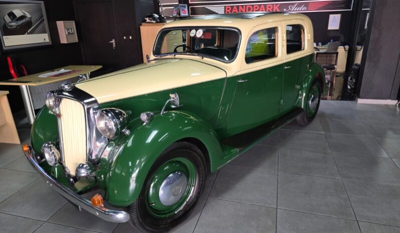 
								Restored 1948 Rover 75 Sports Saloon full									