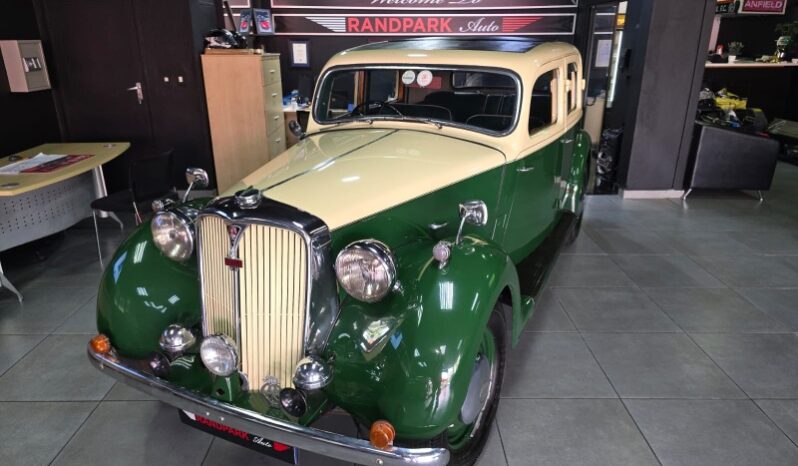 
								Restored 1948 Rover 75 Sports Saloon full									