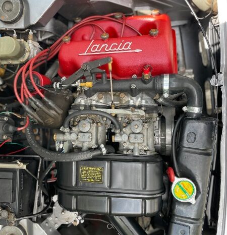 
								Restored 1972 Lancia Fulvia Coupe 1300 full									
