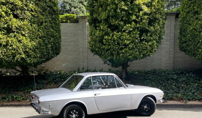 
								Restored 1972 Lancia Fulvia Coupe 1300 full									