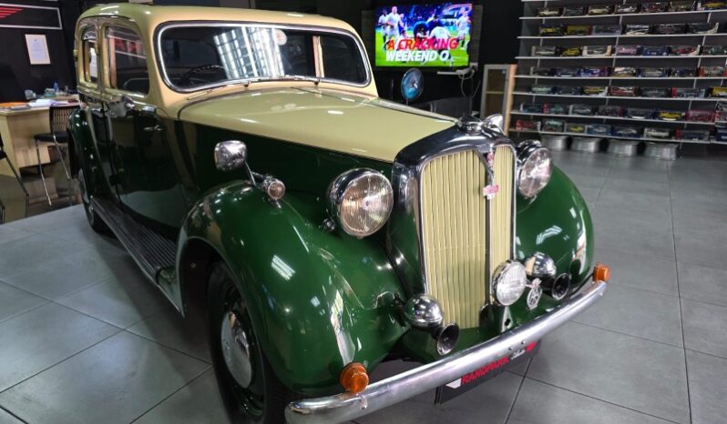 
								Restored 1948 Rover 75 Sports Saloon full									