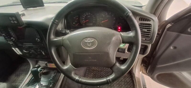 
								Used 2000 Toyota Land Cruiser full									