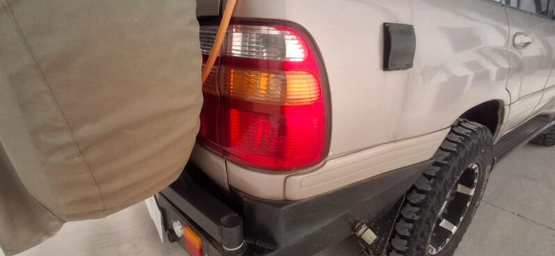 
								Used 2000 Toyota Land Cruiser full									