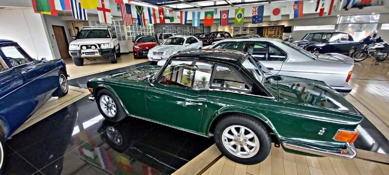 
								Restored 1974 Triumph TR6 full									