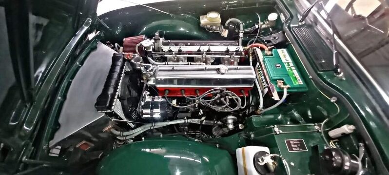 
								Restored 1974 Triumph TR6 full									
