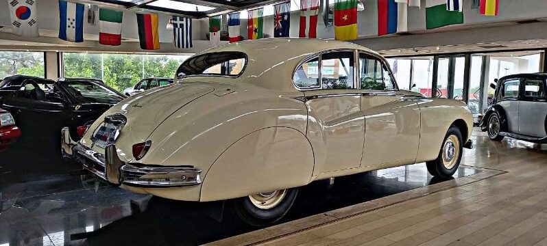 
								Original Condition 1956 Jaguar MK7 full									