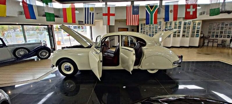 
								Original Condition 1956 Jaguar MK7 full									