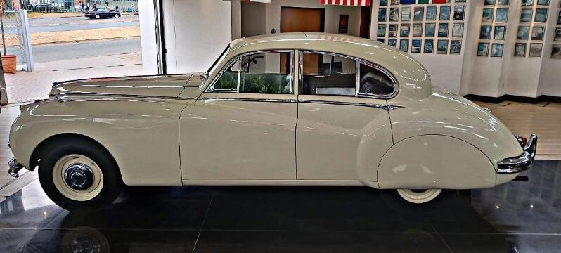 
								Original Condition 1956 Jaguar MK7 full									