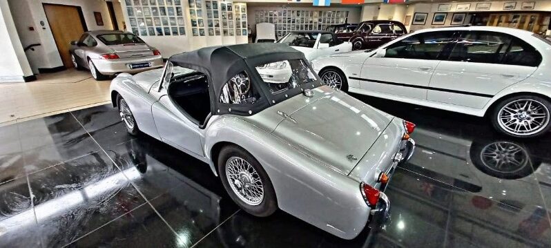 
								Restored 1958 to 1959 Triumph TR3 full									