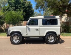 2006 Land Rover 90 TD5