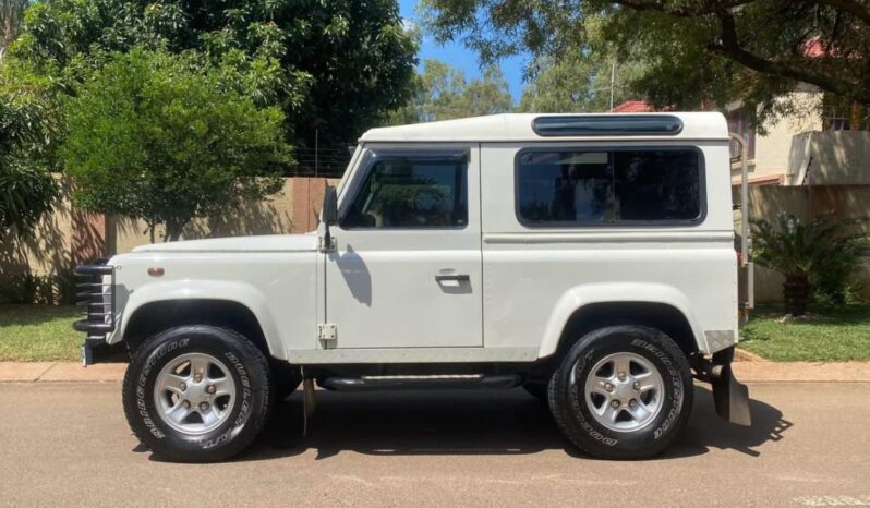 
								2006 Land Rover 90 TD5 full									