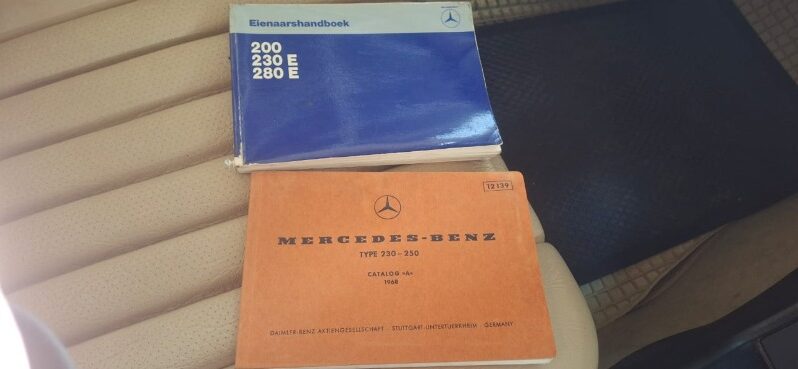 
								Original Condition 1983 Mercedes-Benz W123 230E full									