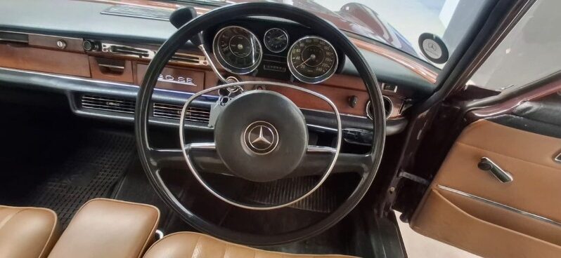 
								Used 1972 Mercedes-Benz W108 280SE full									