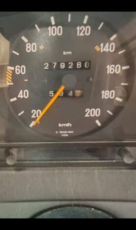 
								Original Condition 1983 Mercedes-Benz W123 230E full									