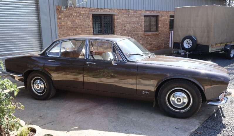 
								Used 1971 Jaguar XJ6 full									