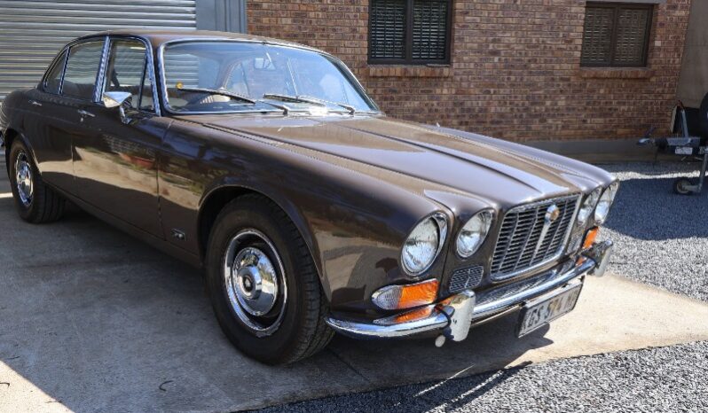 
								Used 1971 Jaguar XJ6 full									