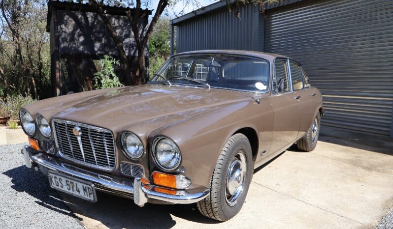 
								Used 1971 Jaguar XJ6 full									