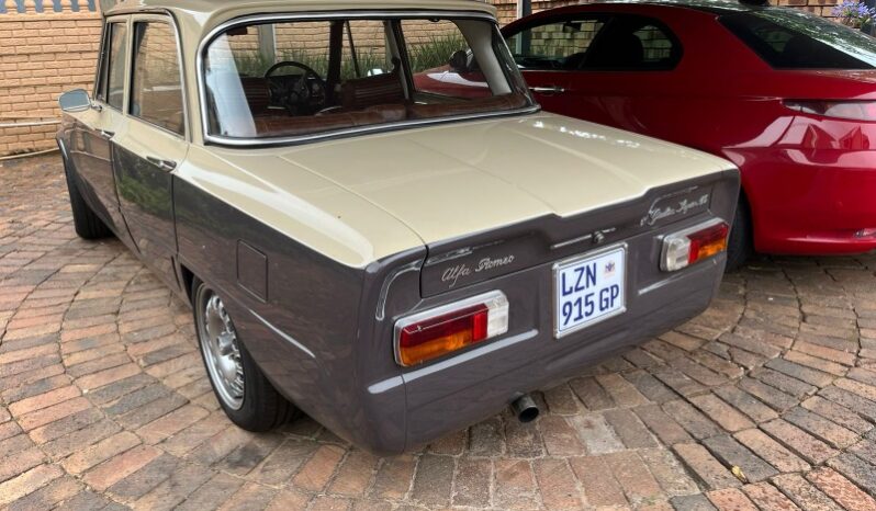 
								Restored 1973 Alfa Romeo 105 Giulia 1600 full									