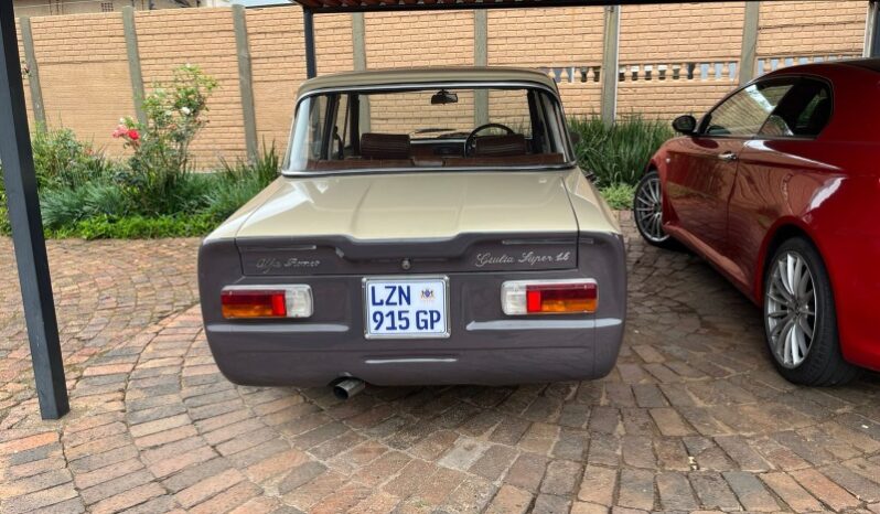 
								Restored 1973 Alfa Romeo 105 Giulia 1600 full									