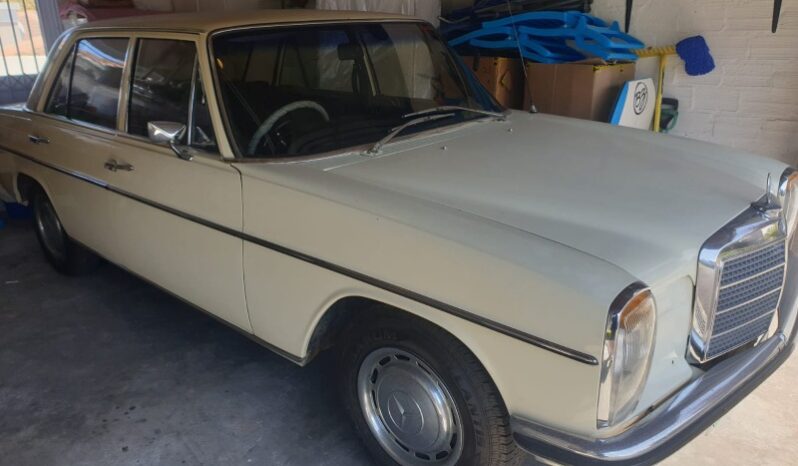 
								Used 1971 Mercedes-Benz 230 full									