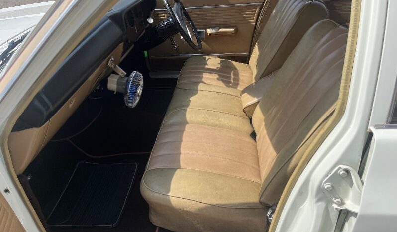 
								Original Condition 1972 Valiant Vip Slant 6 full									