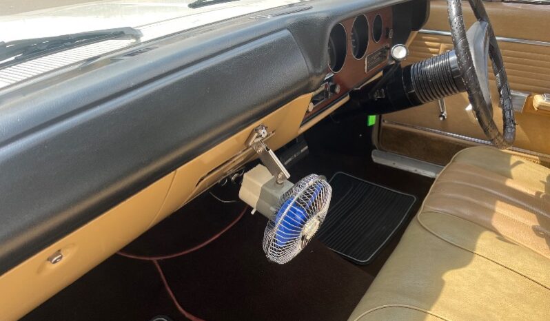
								Original Condition 1972 Valiant Vip Slant 6 full									