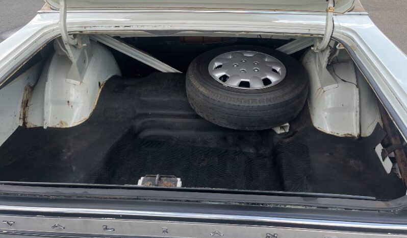 
								Original Condition 1972 Valiant Vip Slant 6 full									