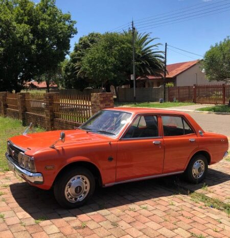 
								Used 1975 Toyota Corona full									