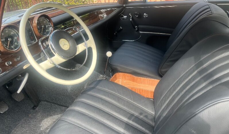 
								Prestine 1966 Mercedes-Benz W111 C220 Coupe full									